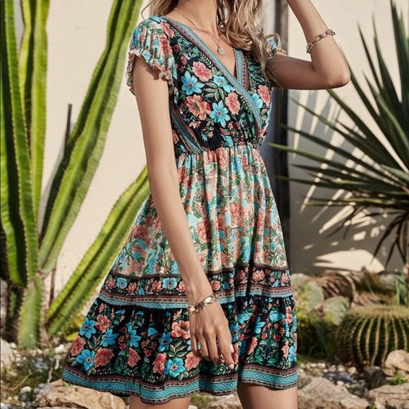 Boho Gypsy Floral Print V Neck Dress - Picture 4 of 6